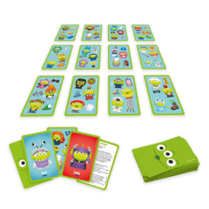 Mesa montada com o jogo Eu Vi! Aliens Toy Story Copag mostrando as cartas distribuídas e preparadas para jogar