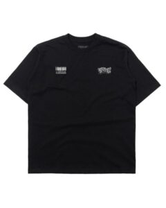 Camiseta Oversized Grey Piece Preto da Fire Apparel – vista frontal com código de barras e estampa Fire