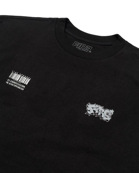 Zoom na estampa frontal da Camiseta Oversized Grey Piece Preto da Fire Apparel