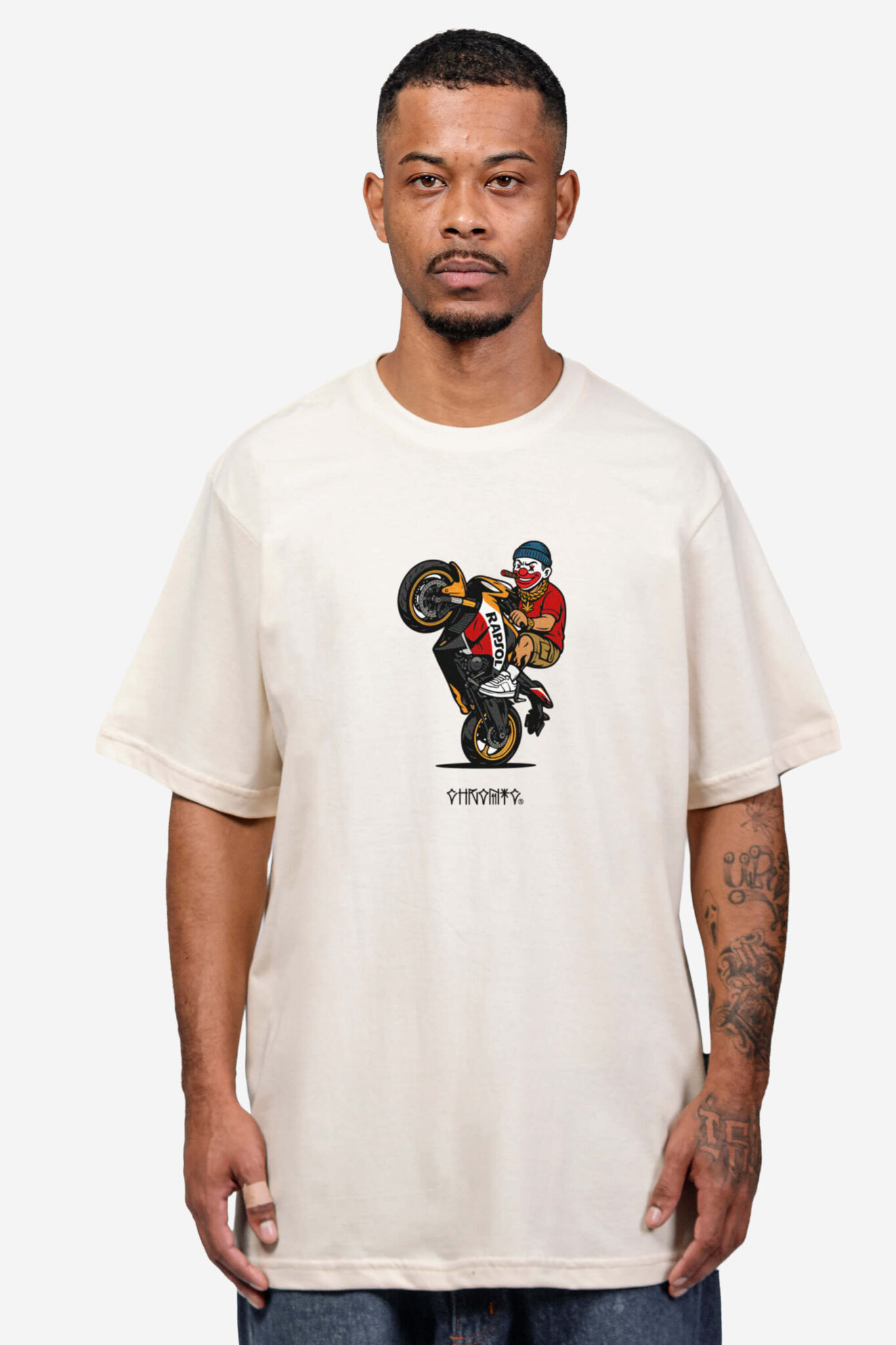 Camiseta Chronic basica 4393 bege off nustre, frente estampa silk urbana - Streetwear