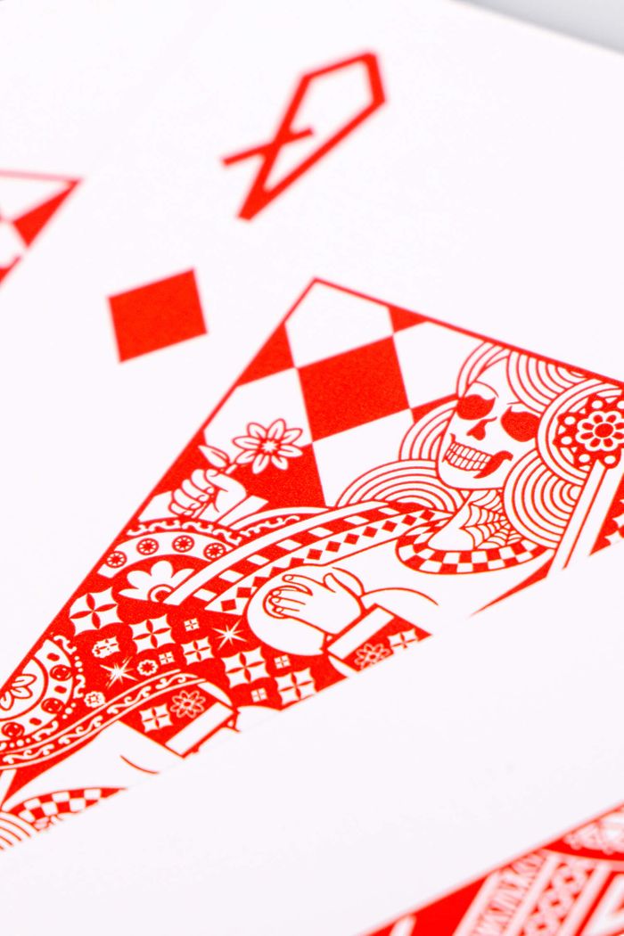 Close-up da Dama de Ouros do Baralho da Chronic da Copag