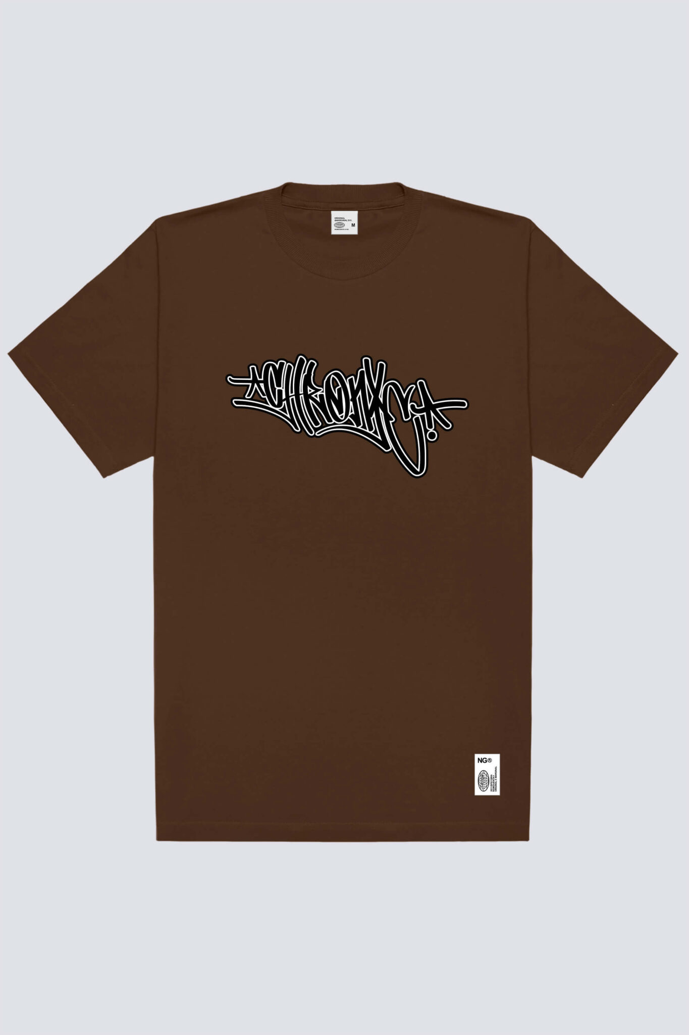 Camiseta Chronic Oversized Rugby 4528 na cor marrom, com bordado médio “Chronic” centralizado no peito.